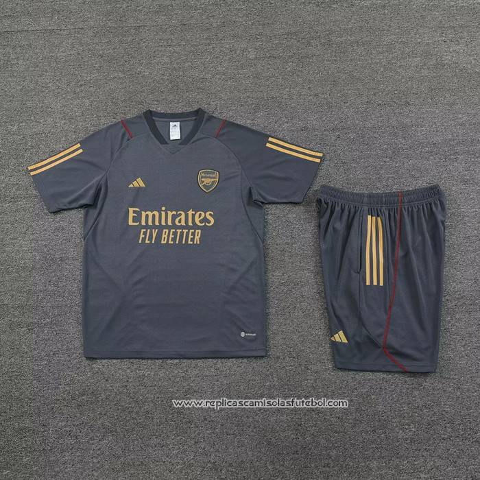 Fato de Treino
 Arsenal 2023-2024 Manga Curta
 Cinza
 - Calcas Curta

